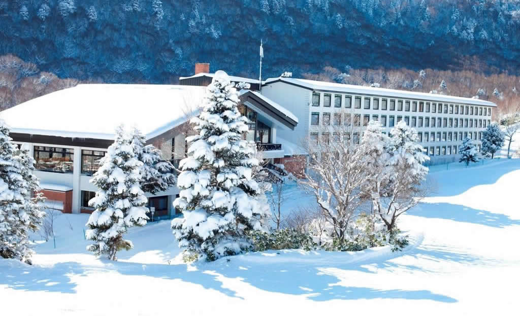 田泽湖滑雪场(秋田县)